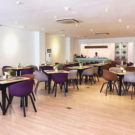 Lavender Hotel Хошимин Экстерьер фото